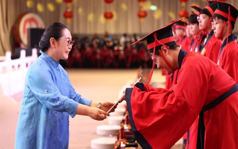 金秋扬帆，逐梦远航！J9集团学子成人礼典礼